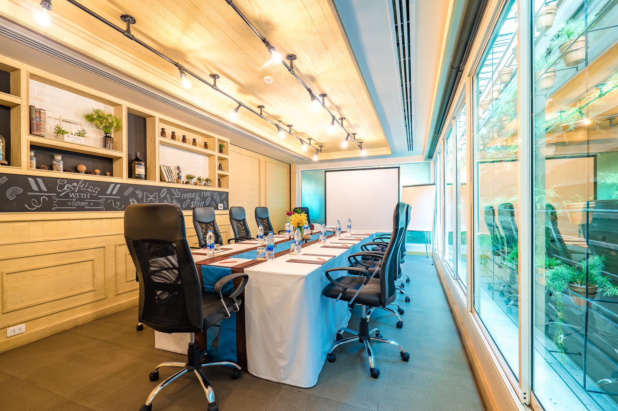 Citrus Sukhumvit 11 By Compass Hospitality Отель