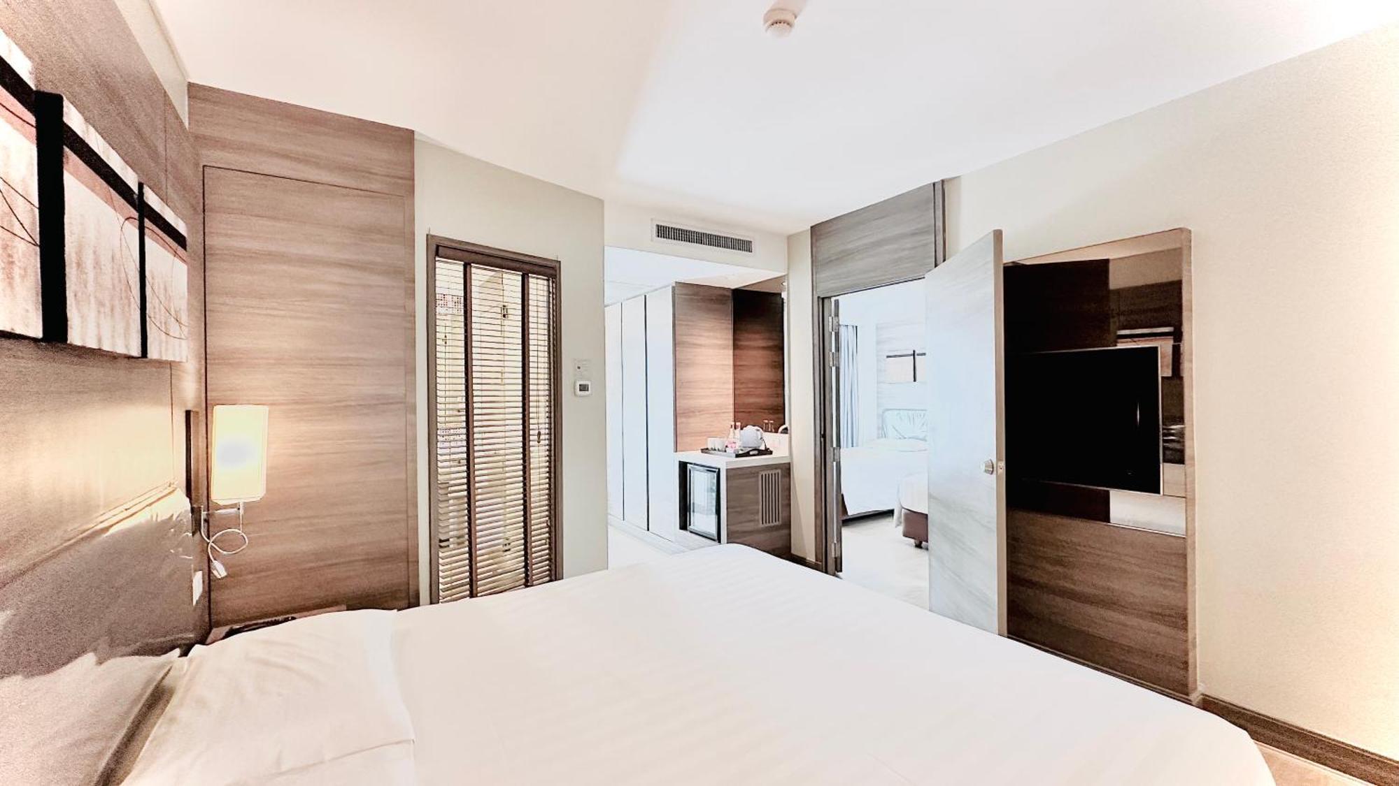 Citrus Sukhumvit 11 By Compass Hospitality Отель 4*