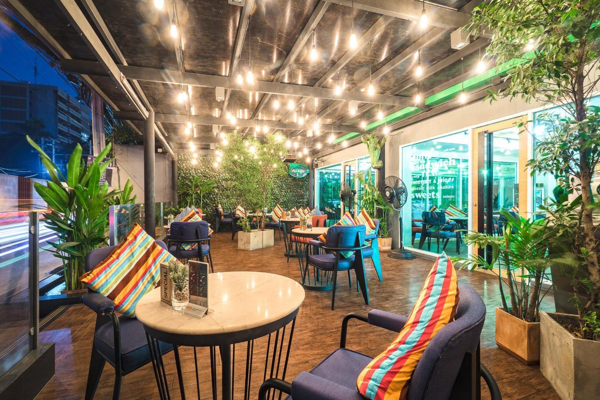 Citrus Sukhumvit 11 By Compass Hospitality Отель