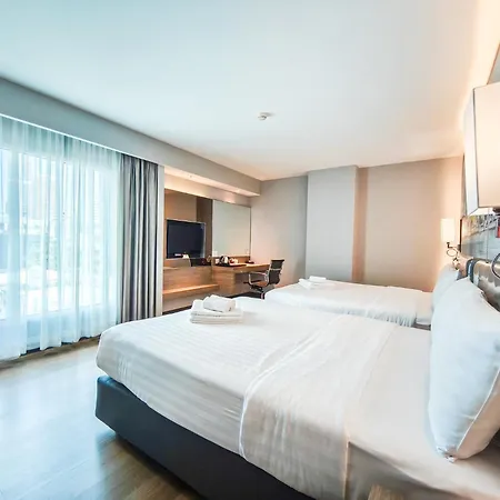 Citrus Sukhumvit 11 By Compass Hospitality Hotel Bangkok Exterior photo
