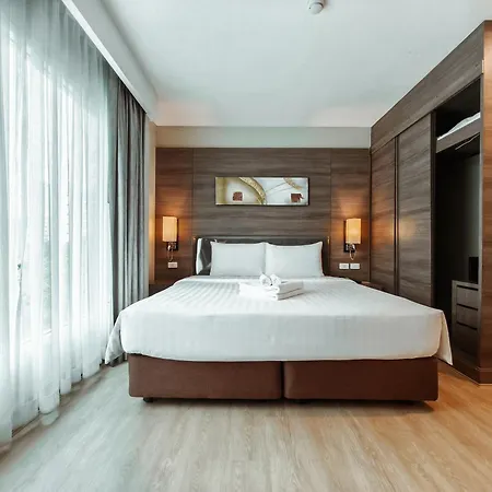 Citrus Sukhumvit 11 By Compass Hospitality Hotel Bangkok Exterior photo