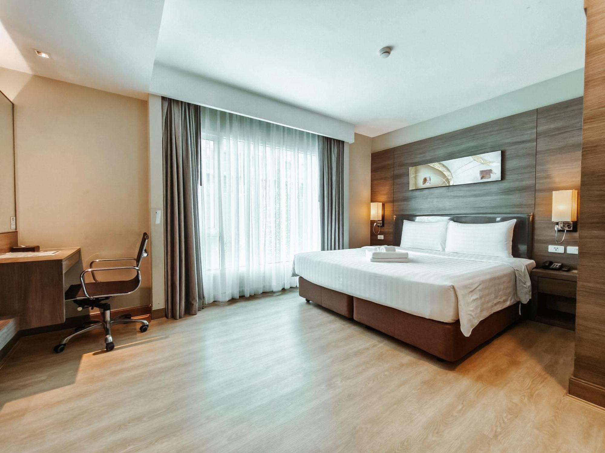 ซิตรัส สุขุมวิท 11 บาย คอมพาส ฮอสปิทาลิตี้ โรงแรม 4*